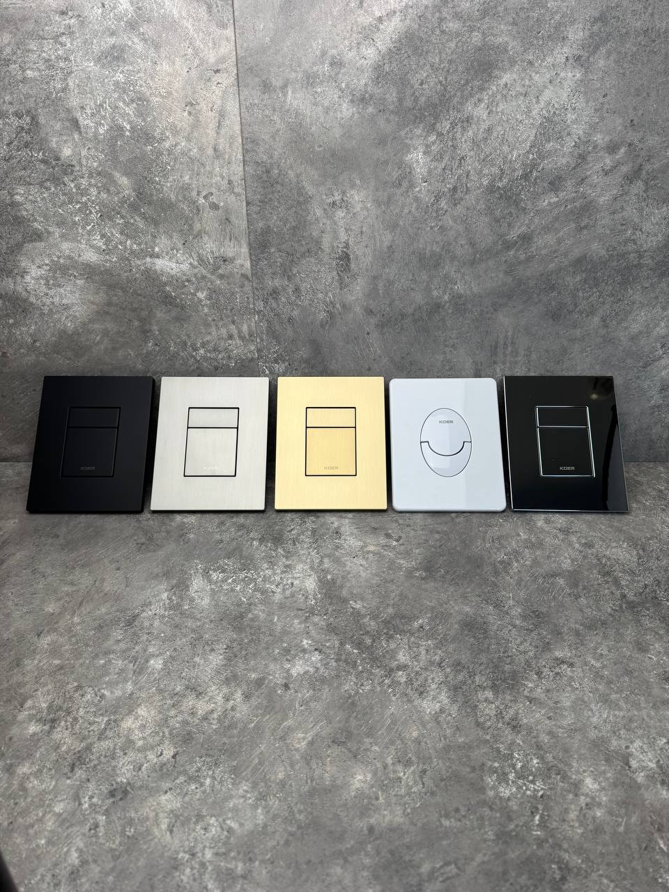 Панель змиву KOER KT-0606-05 157x198x3mm пластикова, кнопка закруглена (колір чорний матовий) (KR5343)