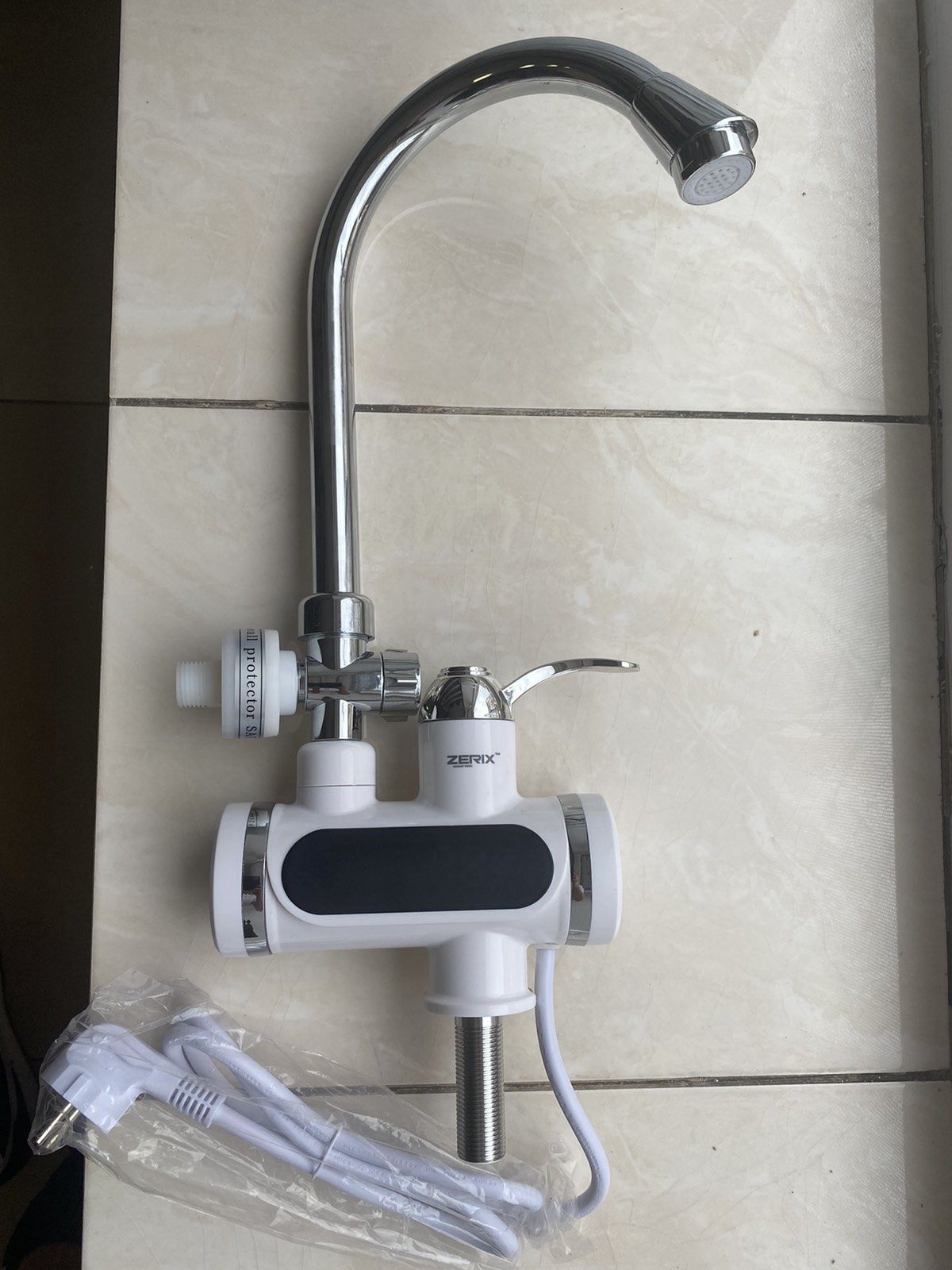 Проточний водонагрівач ZERIX ELW11-E ZX2983