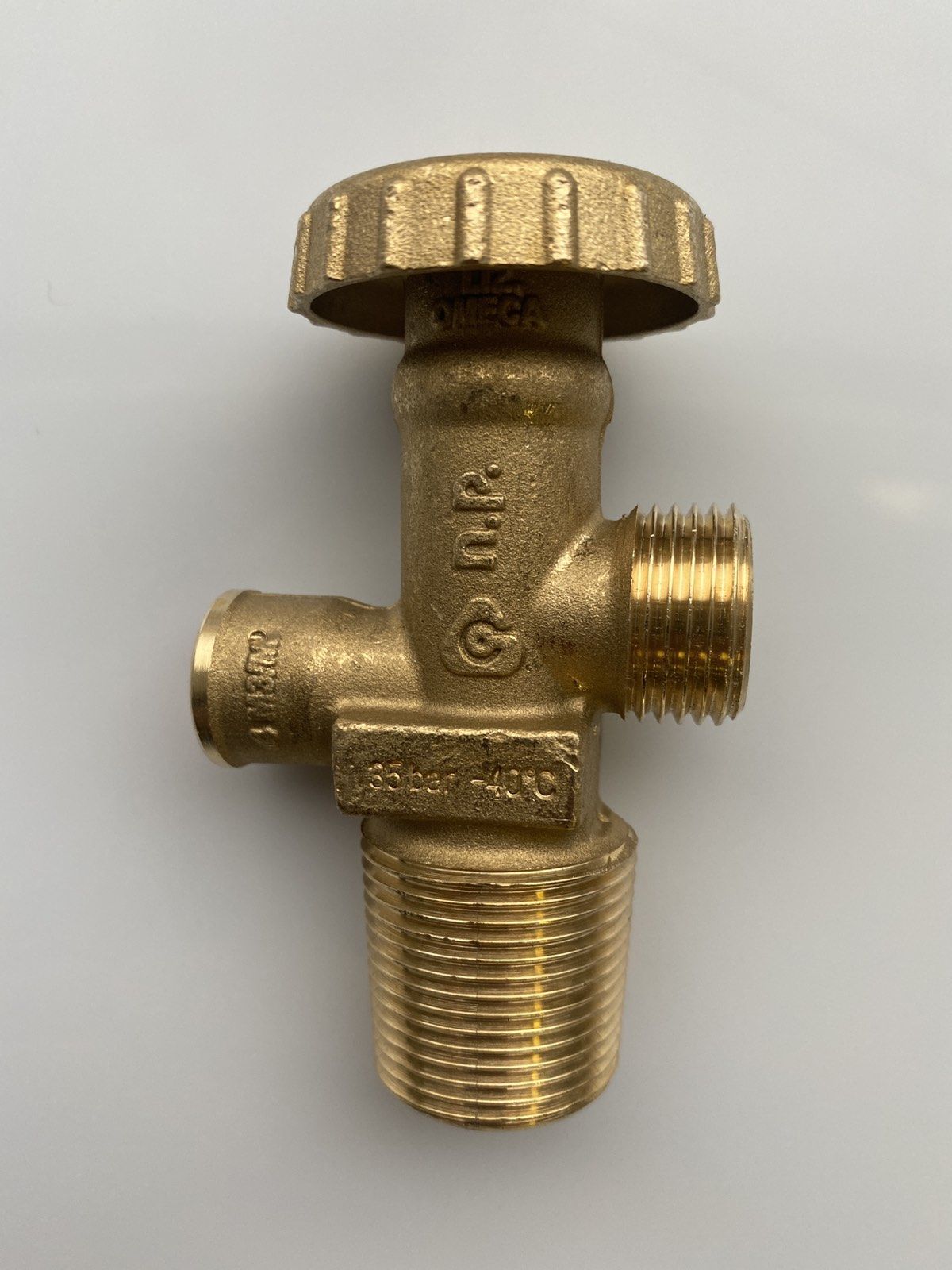 Вентиль пропановий CAVAGNA Італія (з запобіжним клапаном)